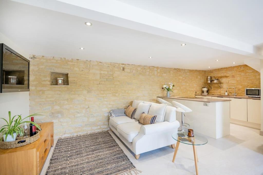 Ferienwohnung Beautiful One-Bed Countryside Retreat In Bath Exterior foto